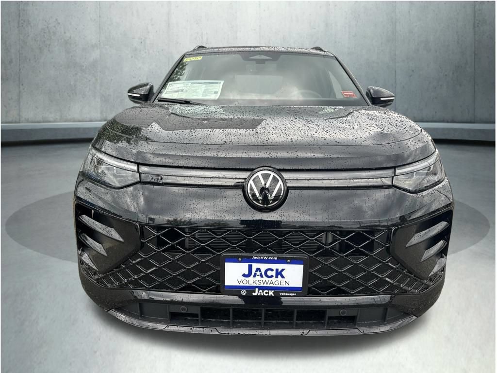 New 2026 Volkswagen Tiguan SE R-Line AWD/4WD image 8