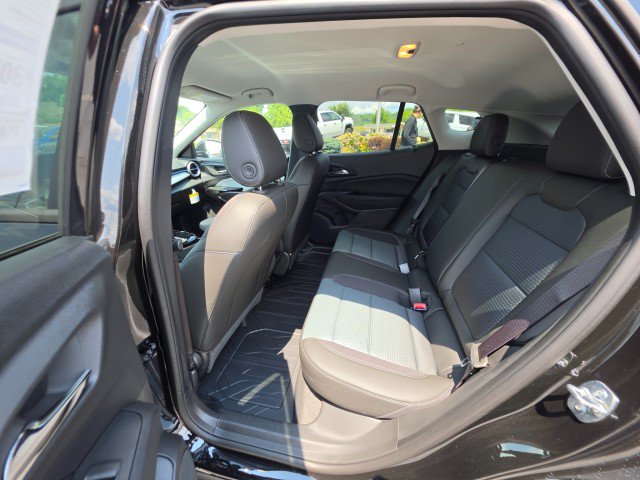 New 2026 Chevrolet Trax LT w/ Driver Confidence Package FWD image 18