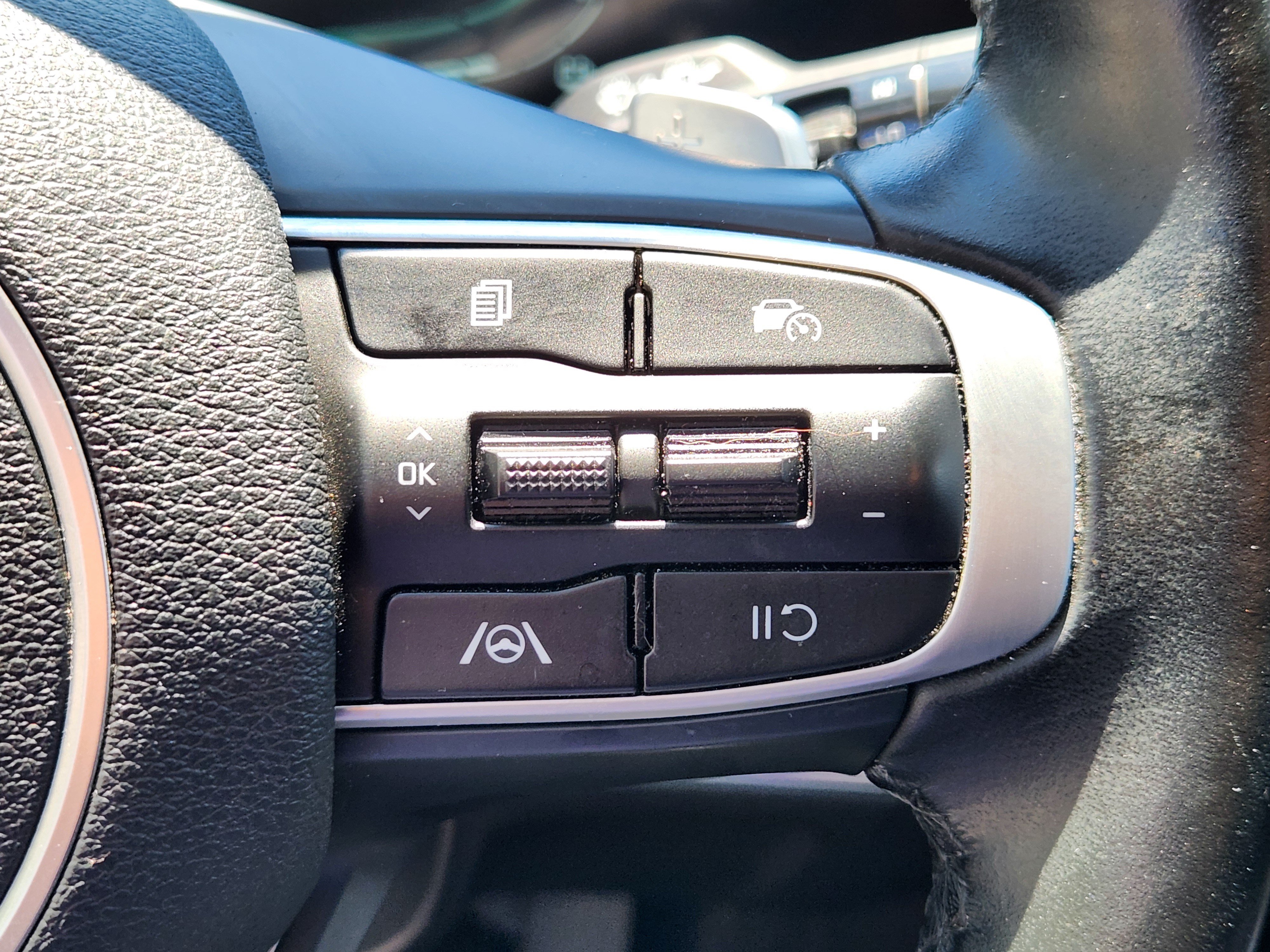 Used 2023 Kia Sportage EX w/ EX Premium Package AWD/4WD image 25