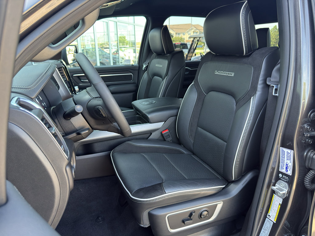 Used 2026 RAM 1500 Laramie AWD/4WD image 13