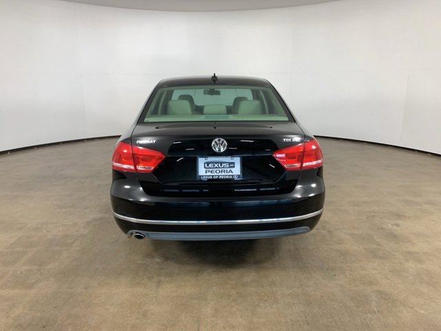 Used 2012 Volkswagen Passat TDI SEL Premium image 10