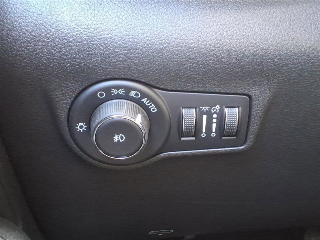 New 2026 Jeep Compass Limited image 14