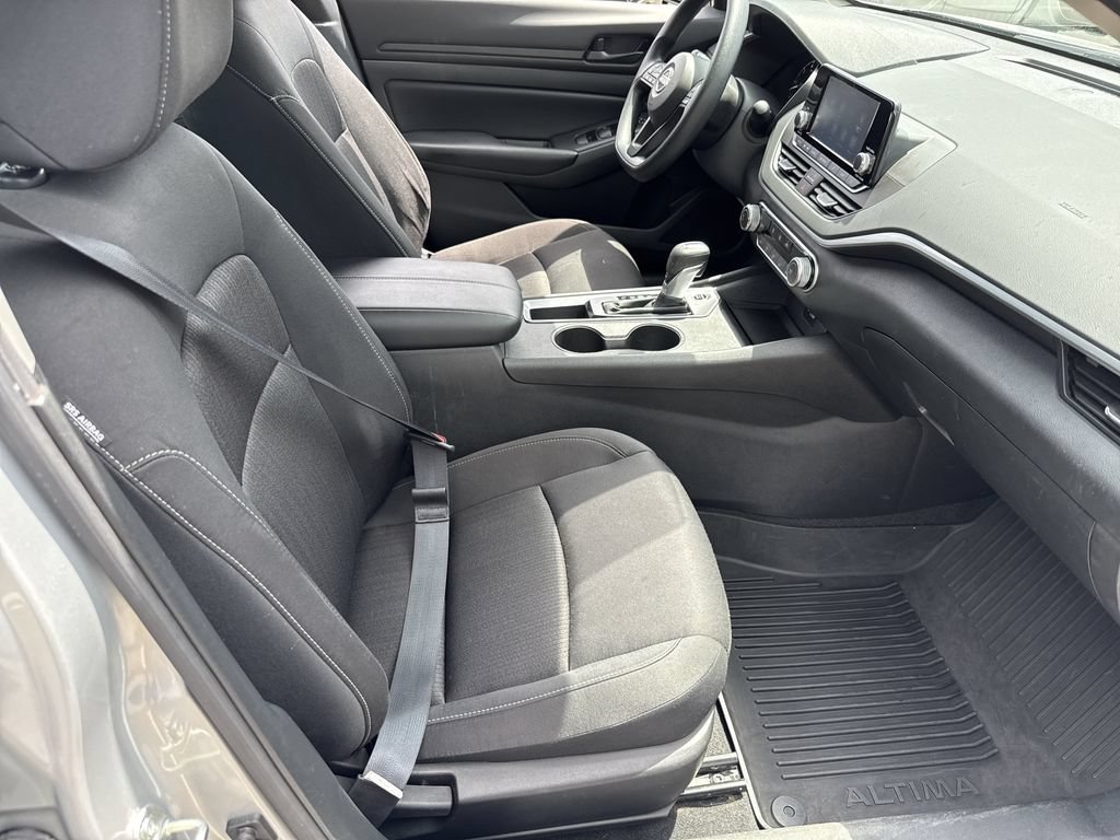 Used 2024 Nissan Altima 2.5 S FWD image 13