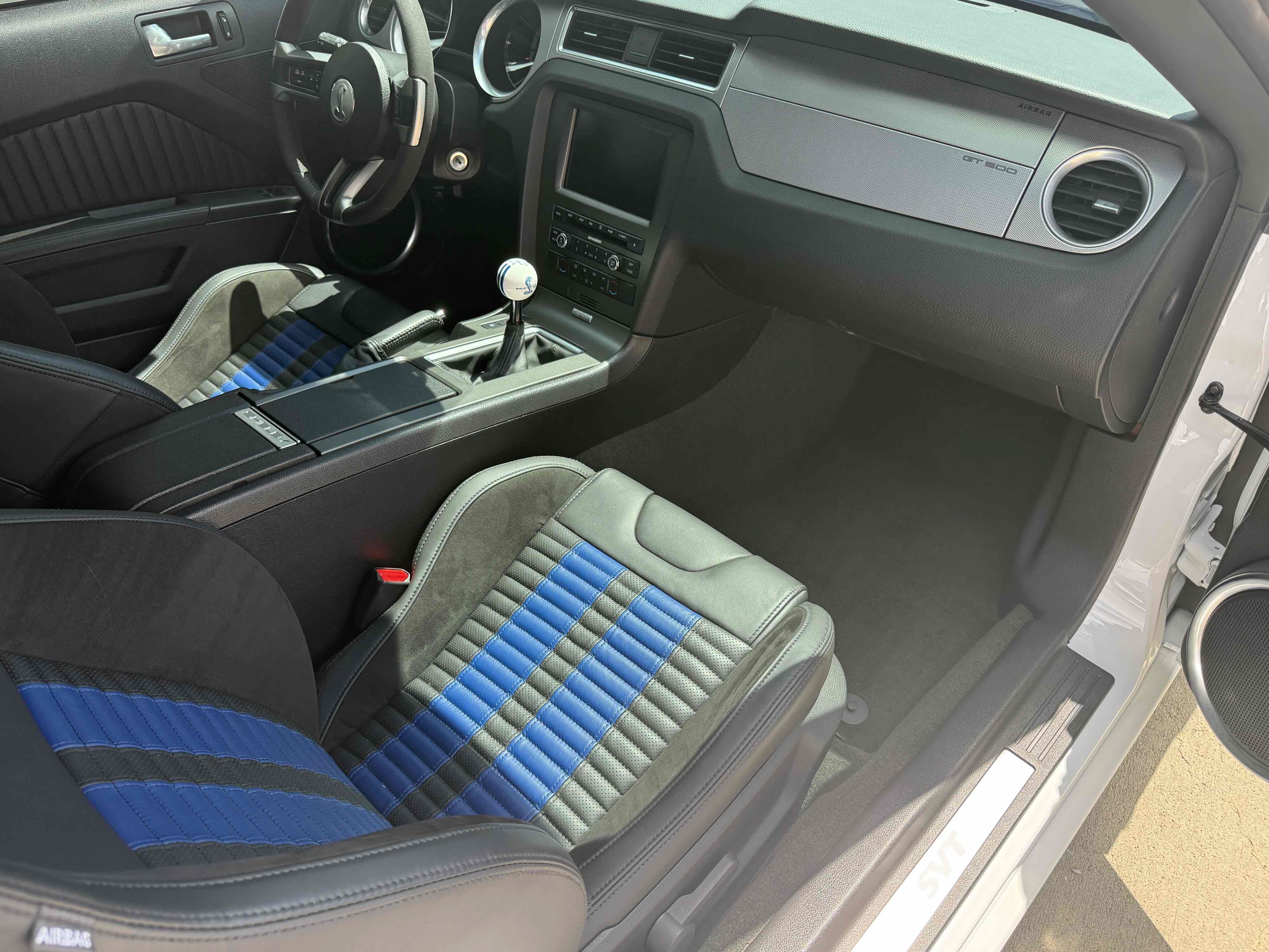 Used 2014 Ford Mustang Shelby GT500 w/ Equipment Group 821A RWD image 31