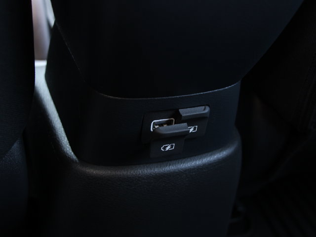 Certified 2025 Nissan Kicks Play S FWD image 27