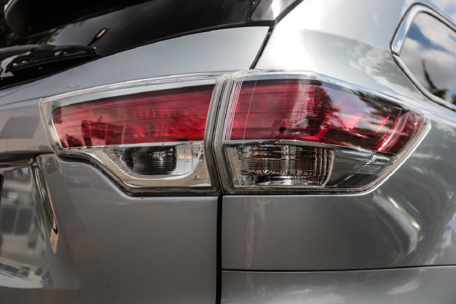 Used 2015 Toyota Highlander Limited Platinum AWD/4WD image 14