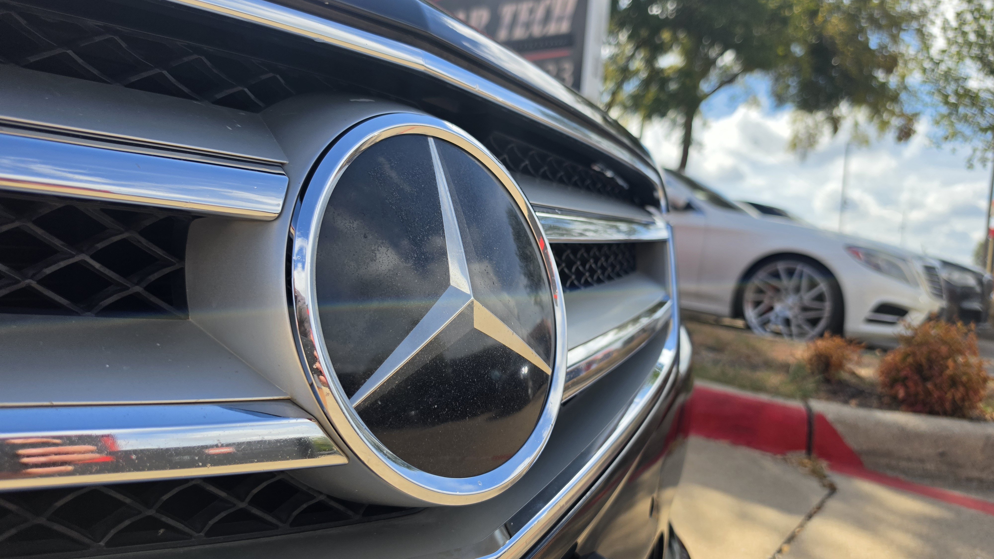 Used 2012 Mercedes-Benz CL 550 4MATIC w/ Sport Pkg image 13