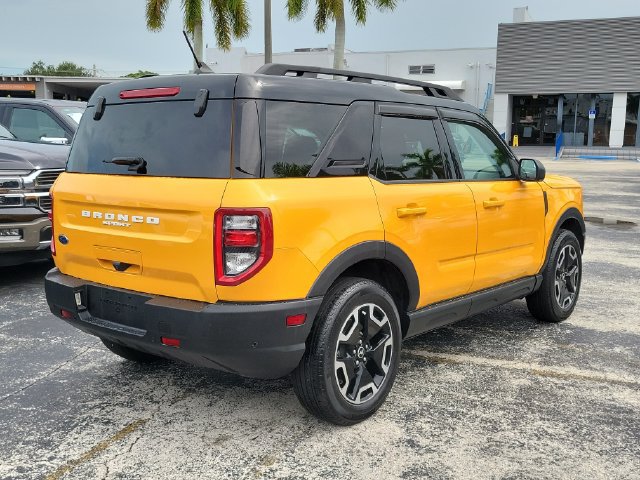 Used 2023 Ford Bronco Sport Outer Banks w/ Tech Package AWD/4WD image 3