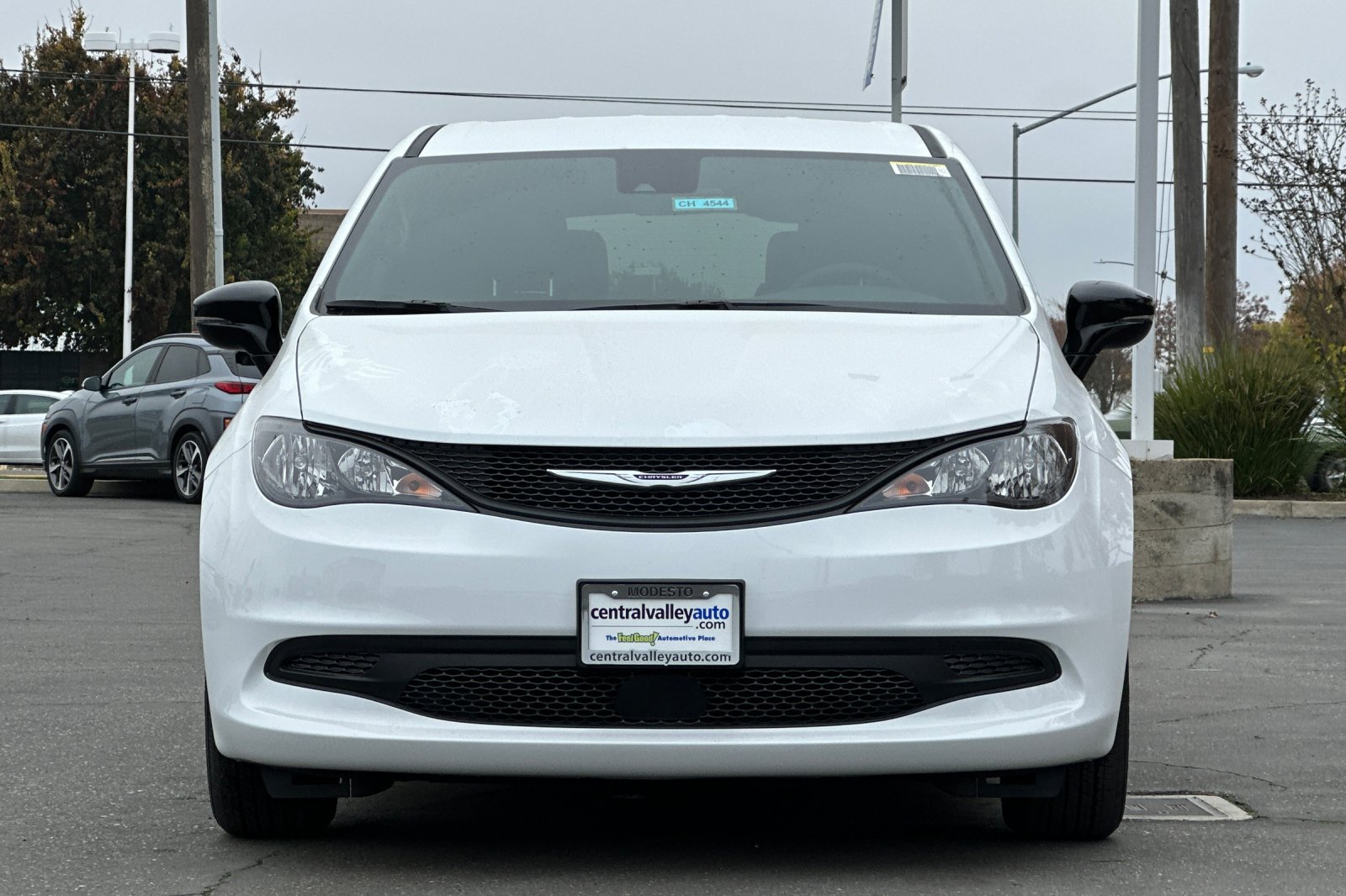 New 2026 Chrysler Voyager LX FWD image 9