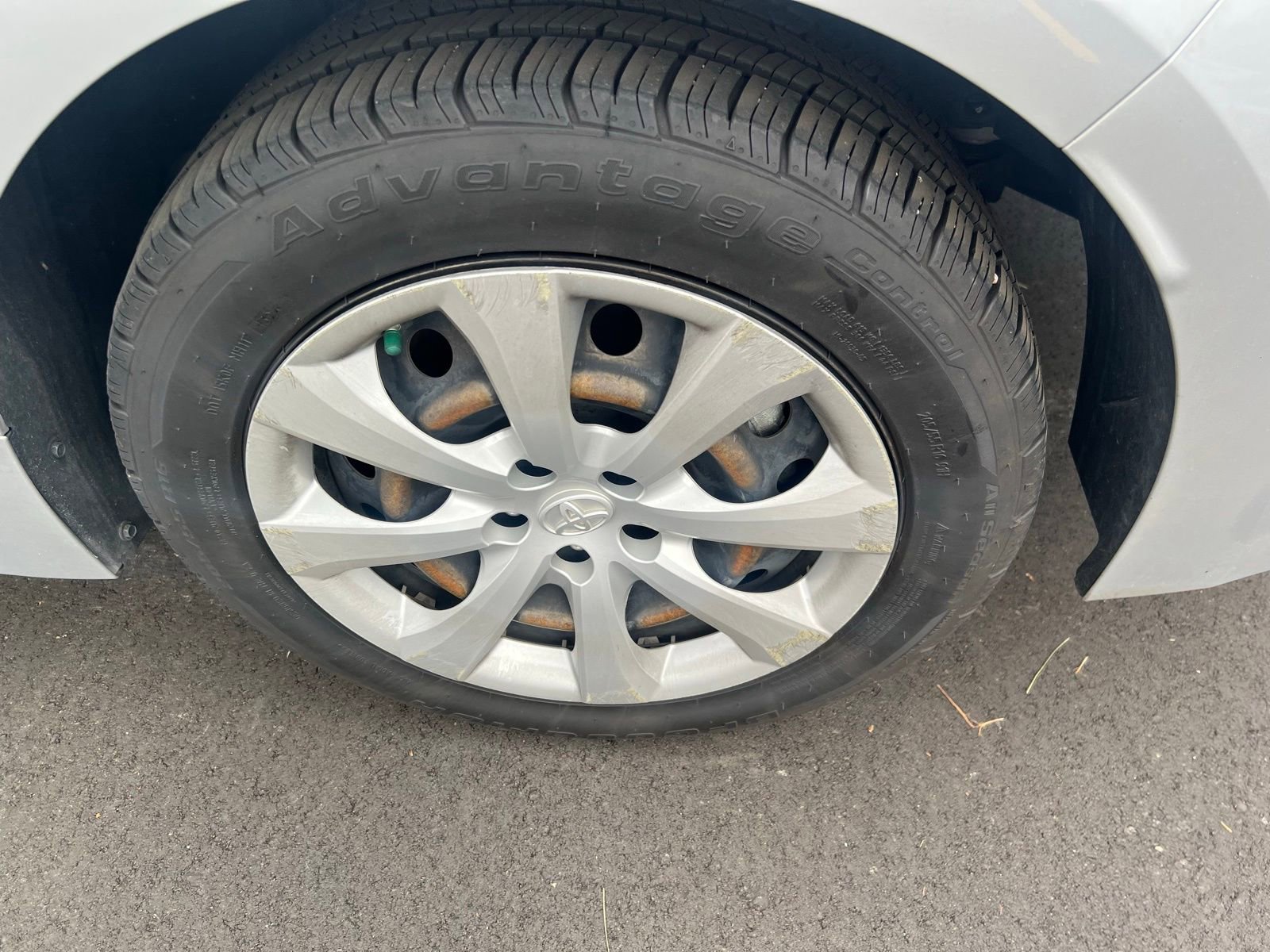 Used 2021 Toyota Corolla LE image 25