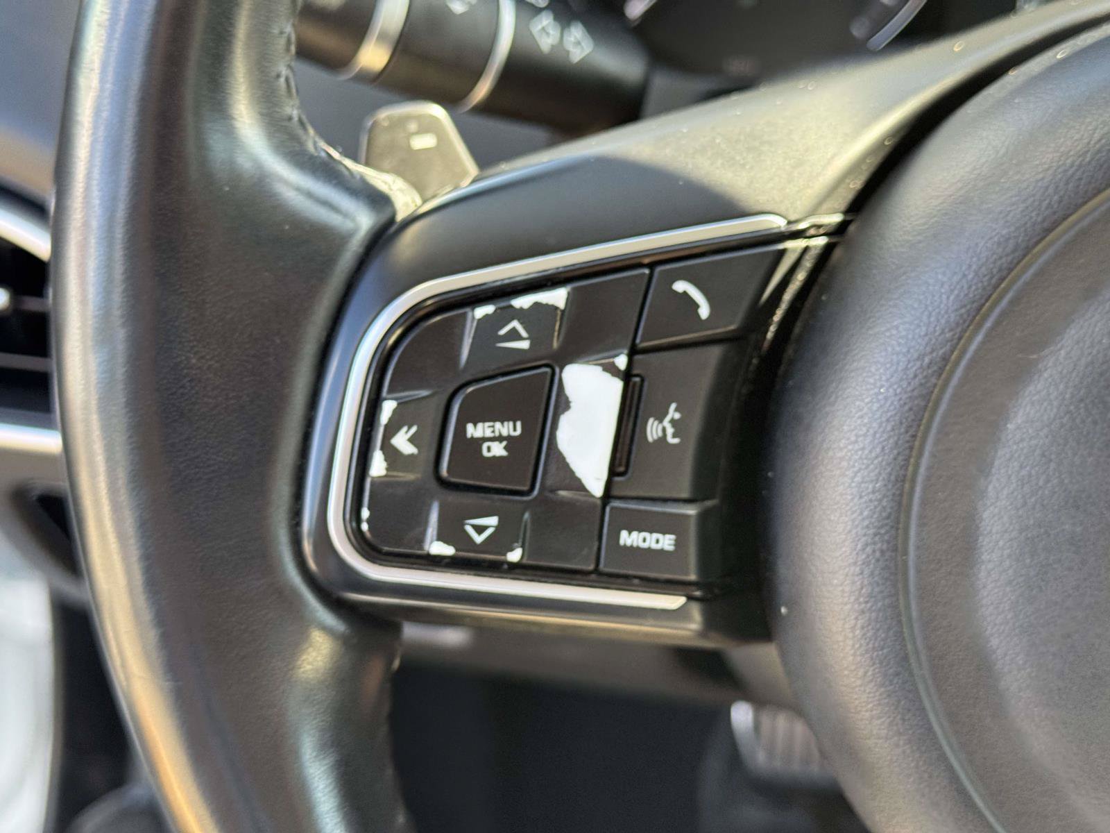 Used 2019 Jaguar XE Premium AWD/4WD image 17