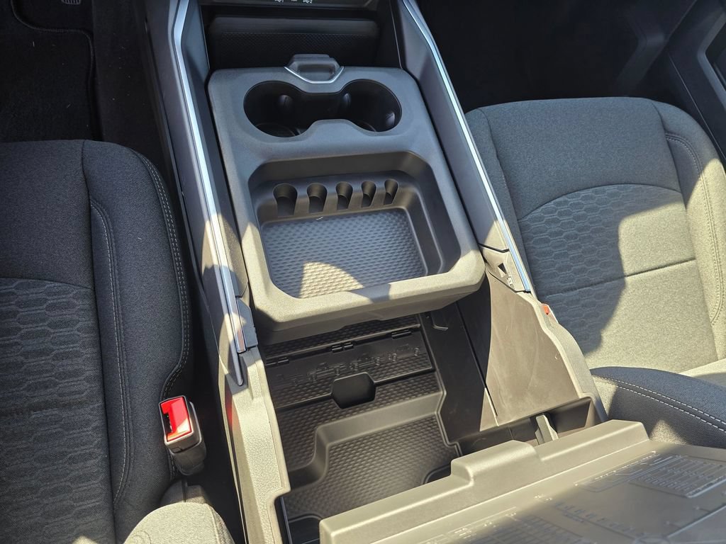 New 2026 RAM 3500 Big Horn AWD/4WD image 25