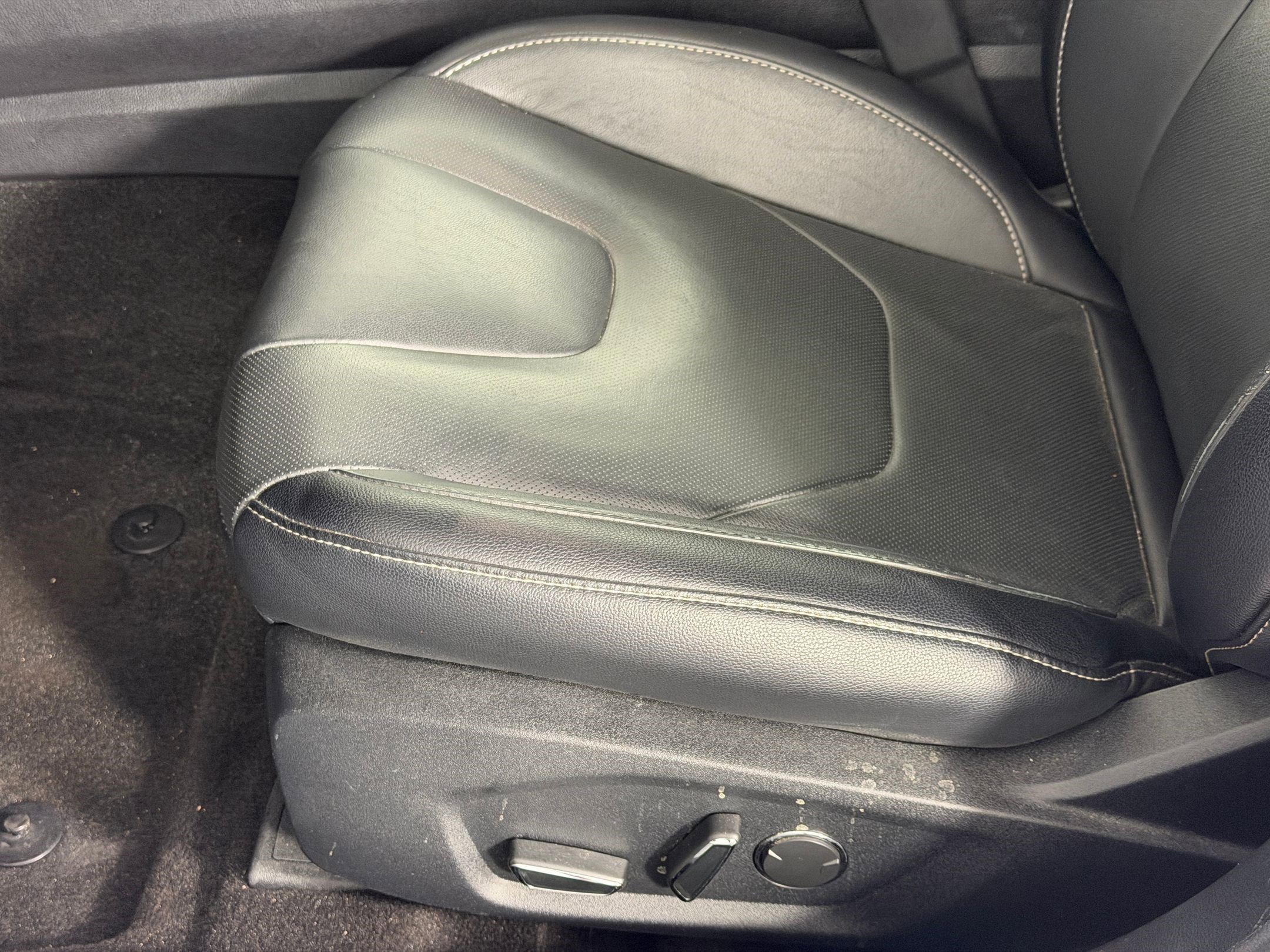 Used 2020 Ford Fusion Titanium AWD/4WD image 13