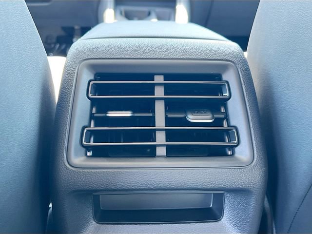 New 2025 Volkswagen Tiguan SE image 24