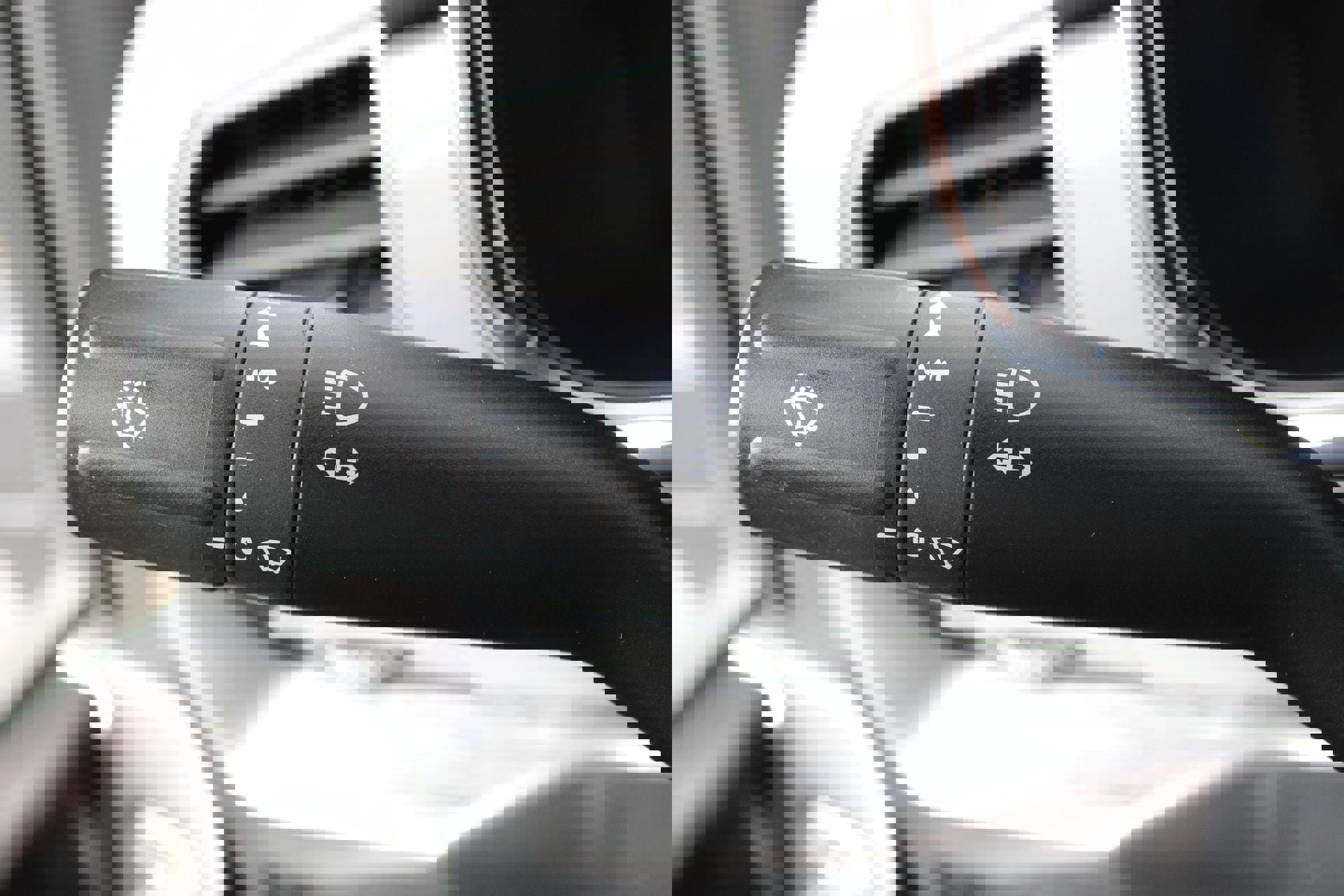 Used 2021 Ford F150 Lariat w/ FX4 Off-Road Package image 28