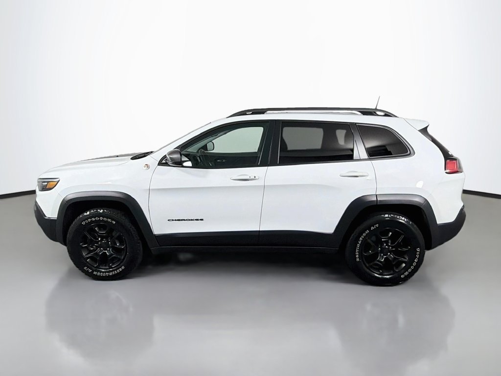 Used 2019 Jeep Cherokee Trailhawk AWD/4WD image 4