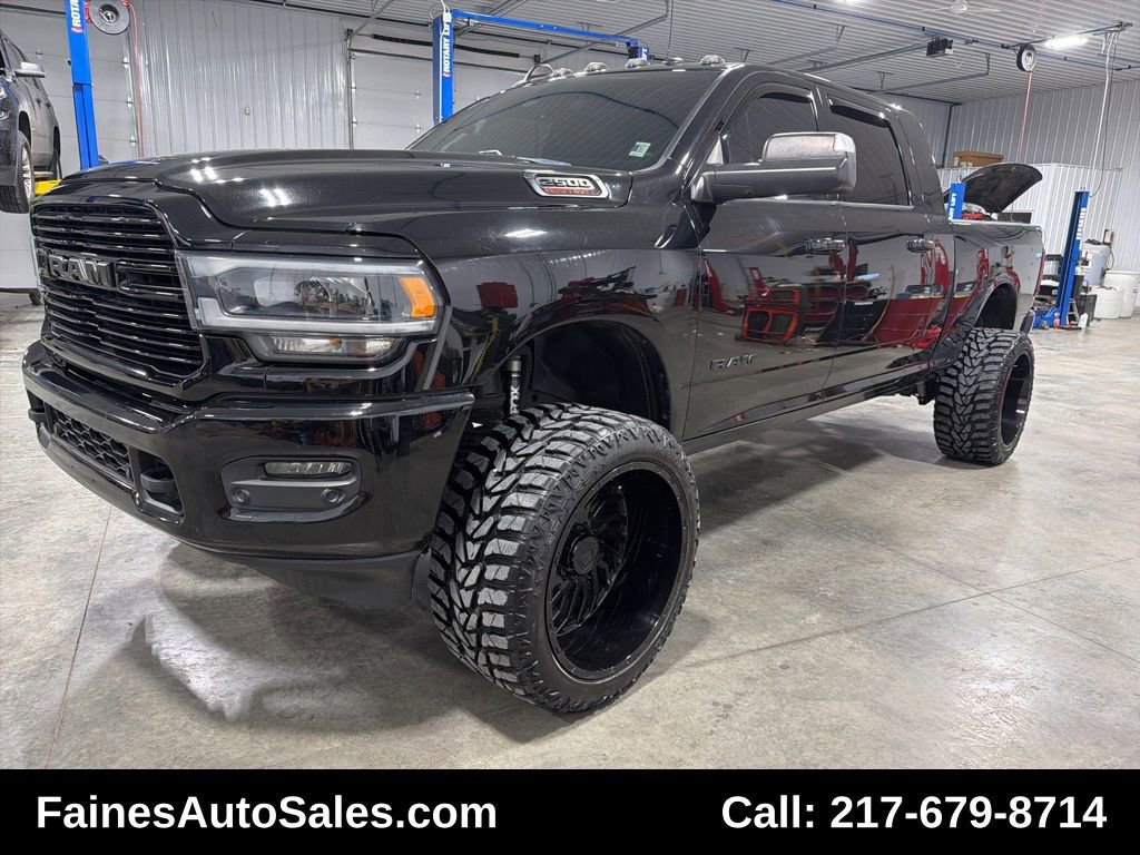 Used 2019 RAM 2500 Big Horn w/ Black Appearance Package image 4