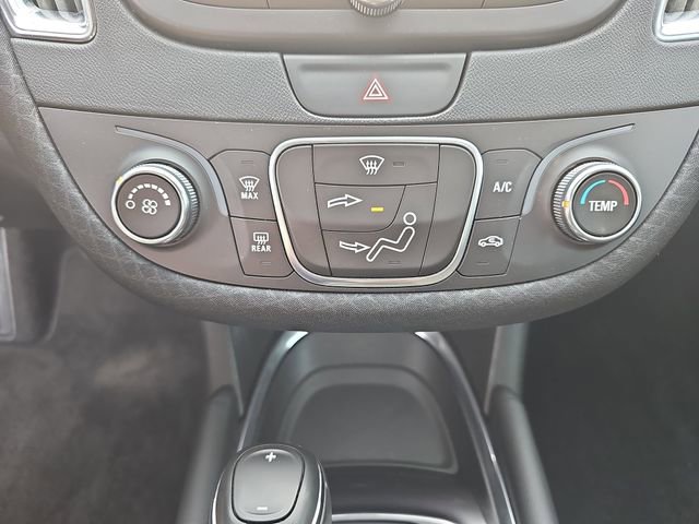 Used 2018 Chevrolet Malibu LT image 20