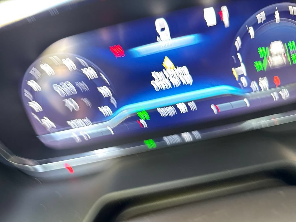 Used 2022 Chevrolet Tahoe Z71 AWD/4WD image 23