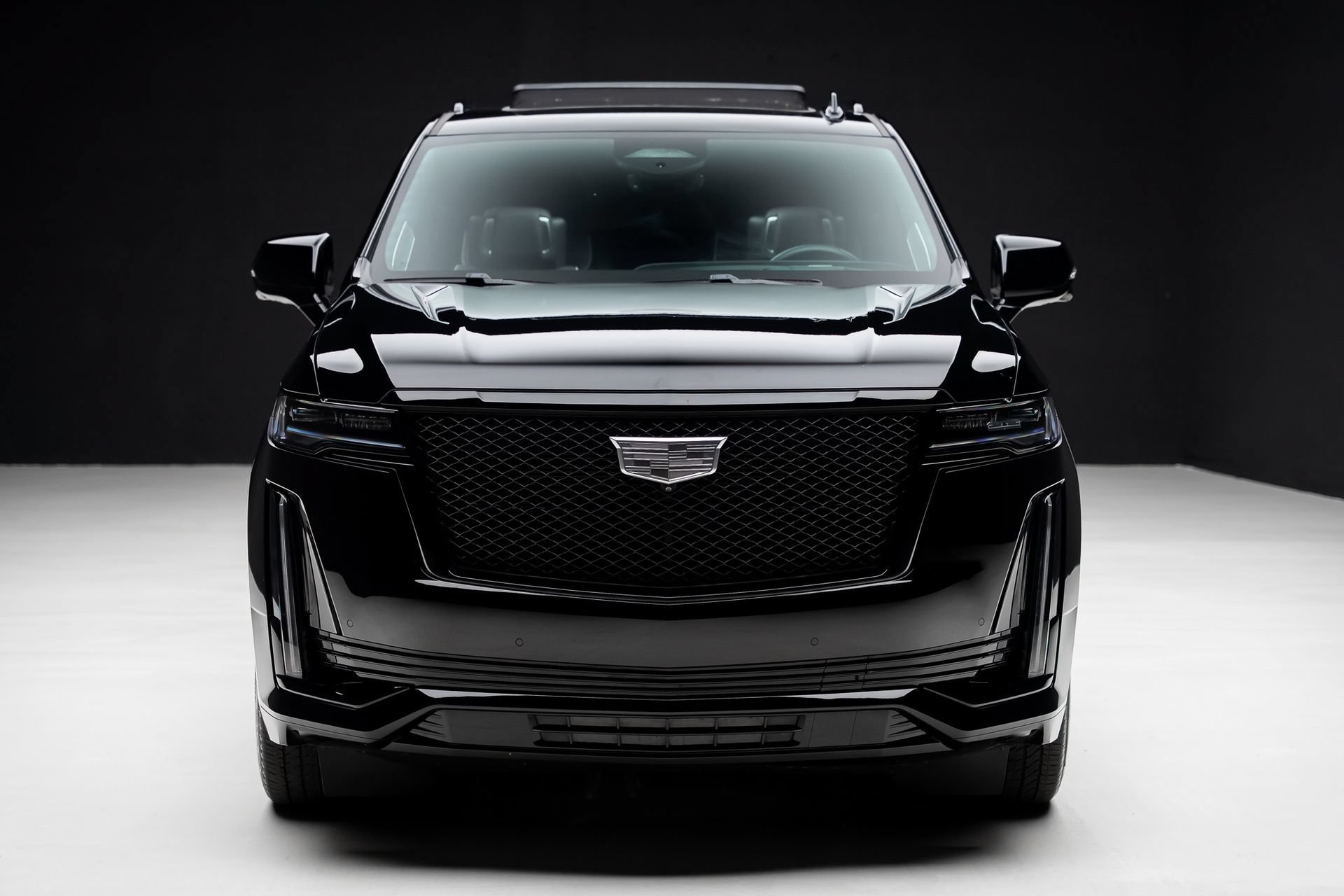 Used 2024 Cadillac Escalade ESV Sport Platinum w/ LPO, ONYX Package AWD/4WD image 7
