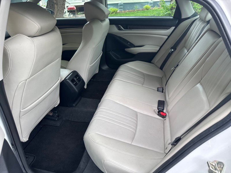 Used 2019 Honda Accord Touring image 34