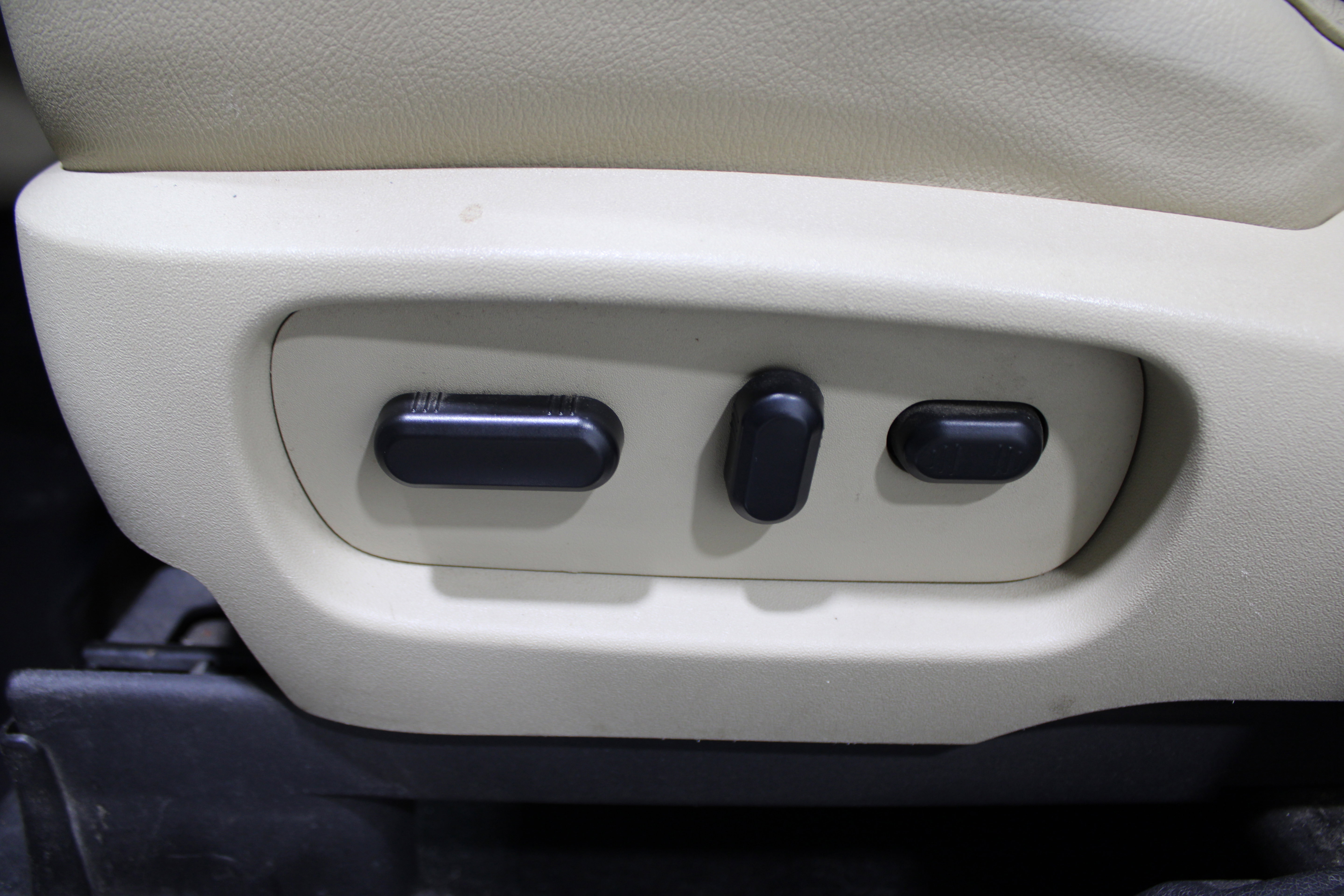 Used 2016 Ford Flex Limited w/ Equipment Group 301A image 4