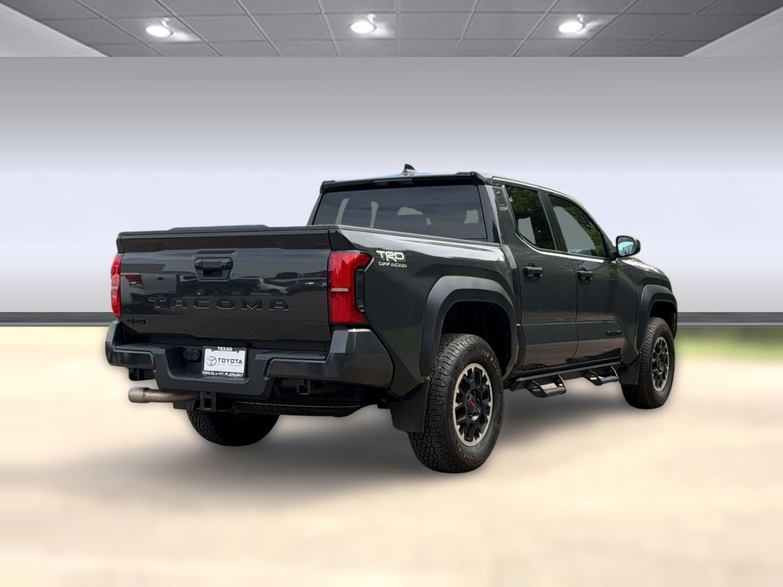 Used 2024 Toyota Tacoma TRD Off-Road AWD/4WD image 9