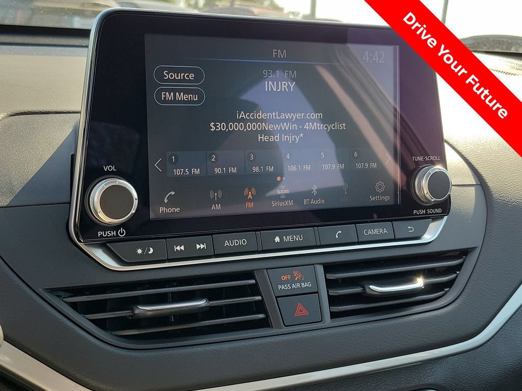 Certified 2025 Nissan Altima 2.5 S FWD image 11