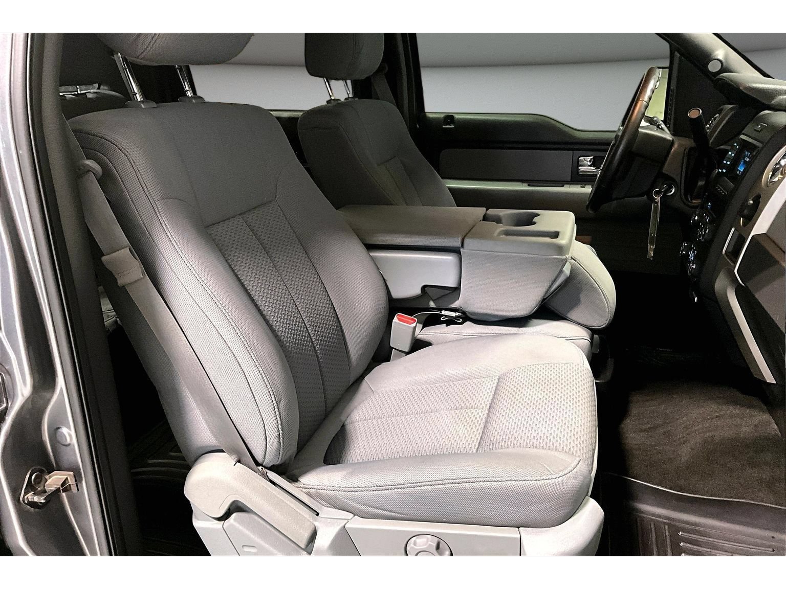 Used 2014 Ford F150 XLT w/ Equipment Group 302A Luxury AWD/4WD image 42