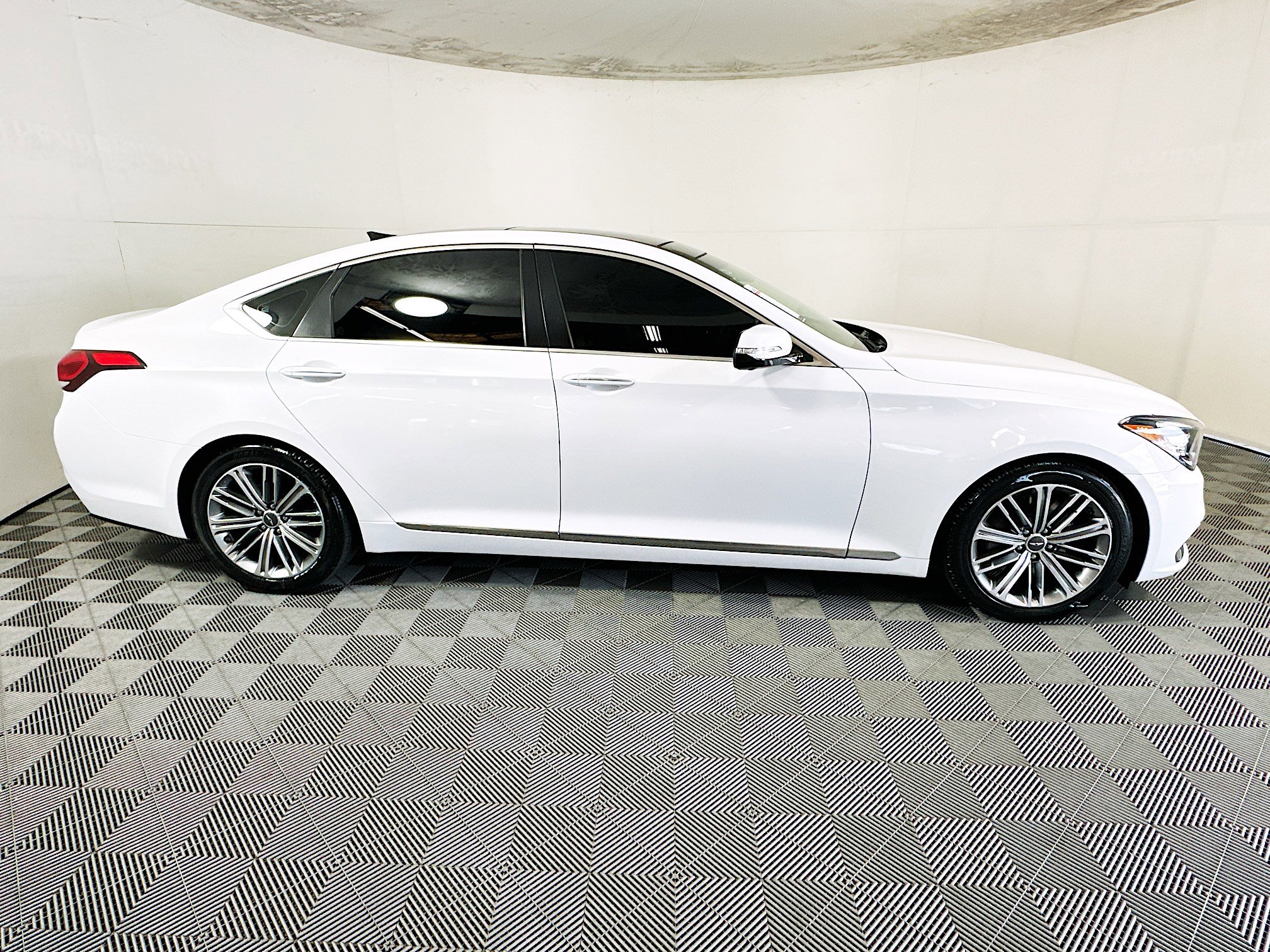 Used 2018 Genesis G80 3.8 w/ Option Group 03 RWD image 2