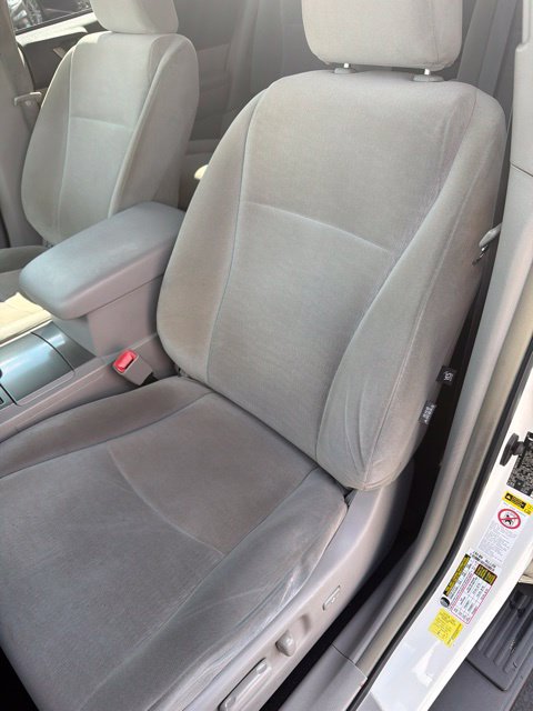Used 2012 Toyota Highlander FWD w/ Tech Pkg image 11