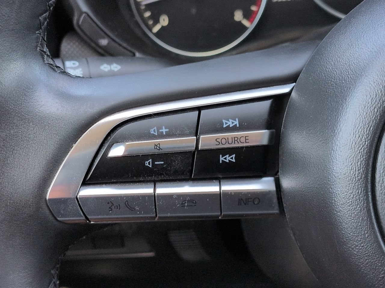 Used 2024 MAZDA CX-50 AWD 2.5 S w/ Cargo Package image 26