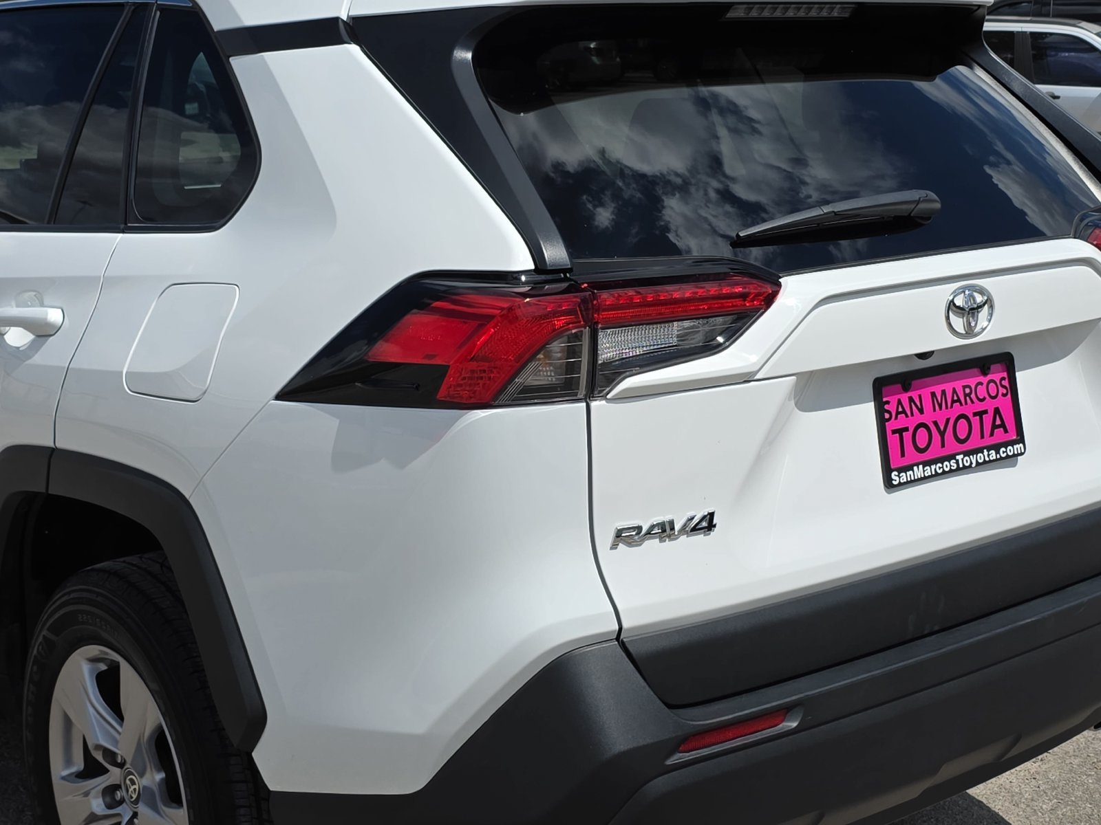 Used 2025 Toyota RAV4 XLE FWD image 29
