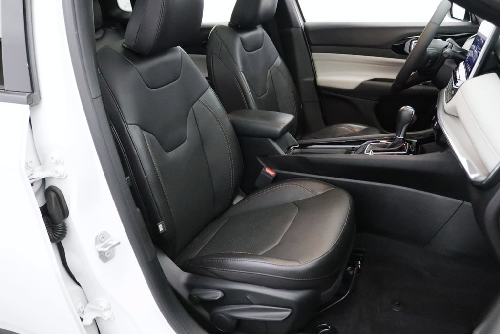 Used 2023 Jeep Compass Limited w/ Elite Group AWD/4WD image 13