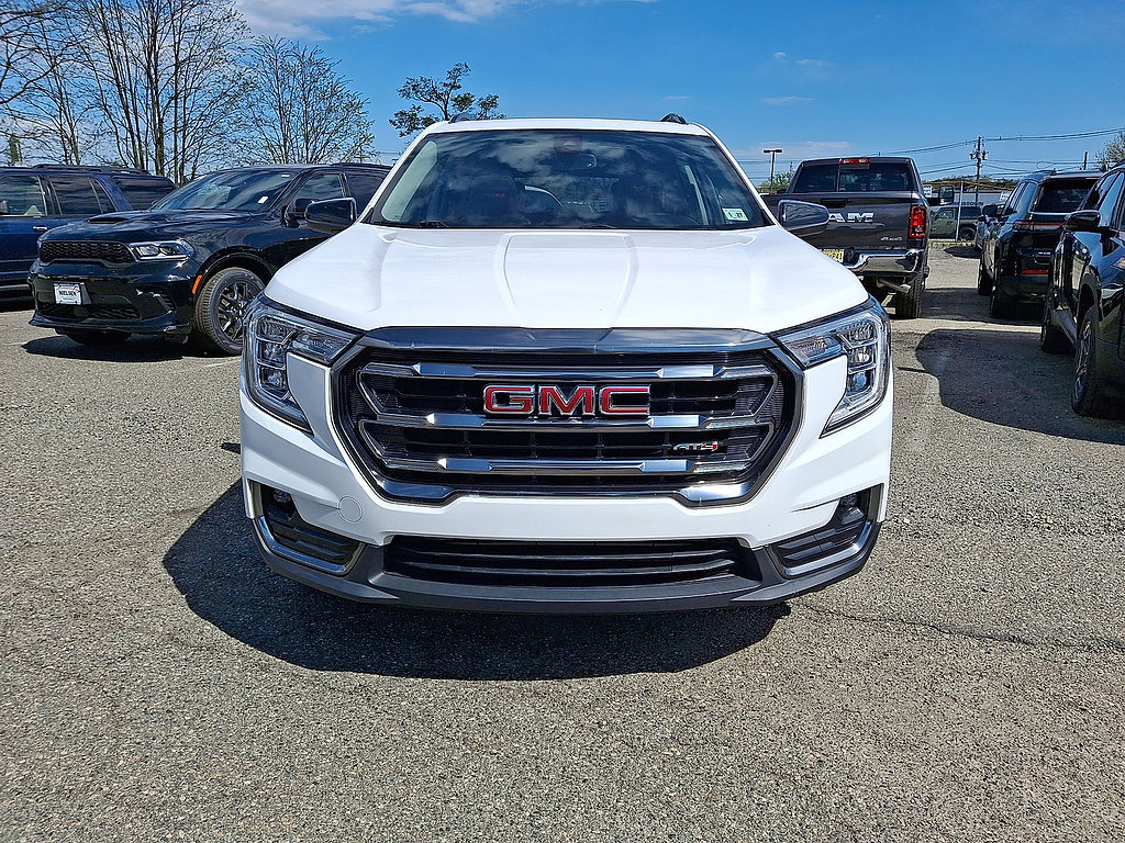 Used 2022 GMC Terrain AT4 w/ LPO, Floor Liner Package AWD/4WD image 3