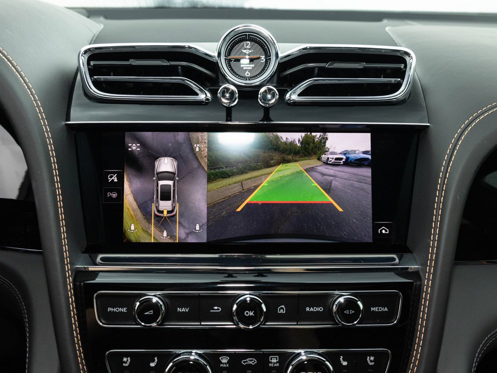 Used 2024 Bentley Bentayga Extended Wheelbase AWD/4WD image 48