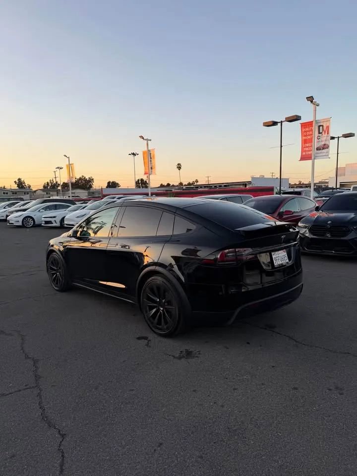 Used 2023 Tesla Model X image 8