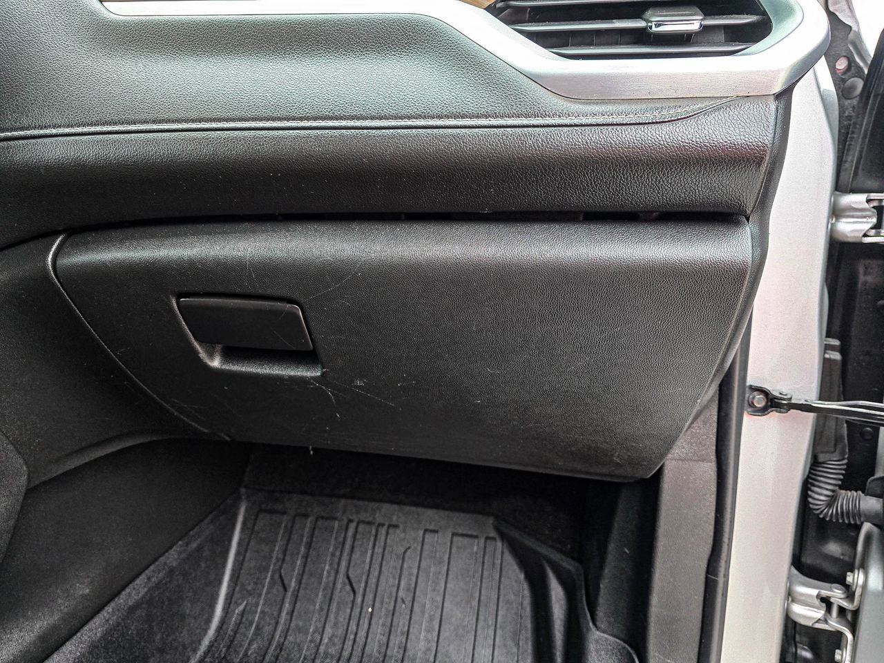 Used 2019 GMC Acadia SLE w/ LPO, Floor Liner Package image 45