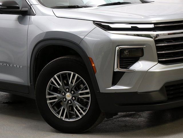 Certified 2024 Chevrolet Traverse LT image 3