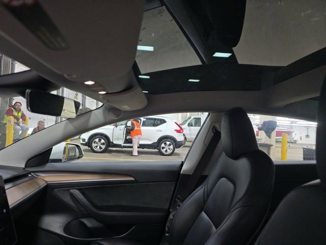 Used 2023 Tesla Model 3 Standard Range image 15