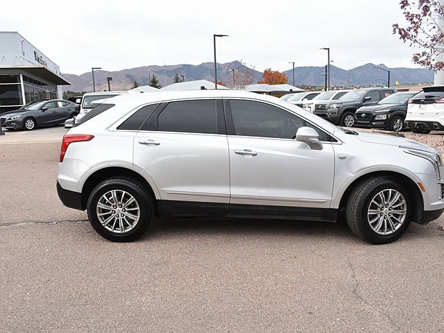 Used 2017 Cadillac XT5 Luxury w/ Driver Awareness Package image 11