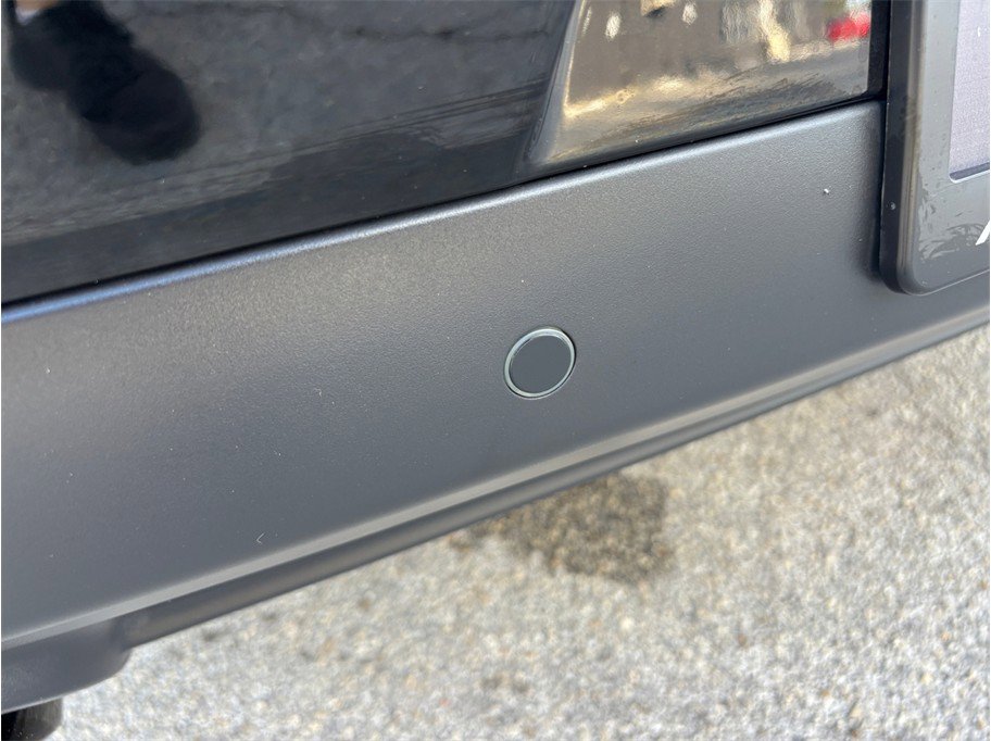 Used 2015 Dodge Challenger SRT Hellcat image 14