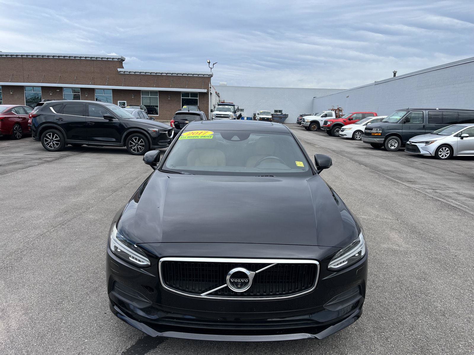 Used 2017 Volvo S90 T6 Momentum w/ Vision Package AWD/4WD image 2