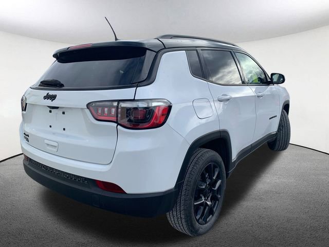 Used 2023 Jeep Compass Altitude image 14