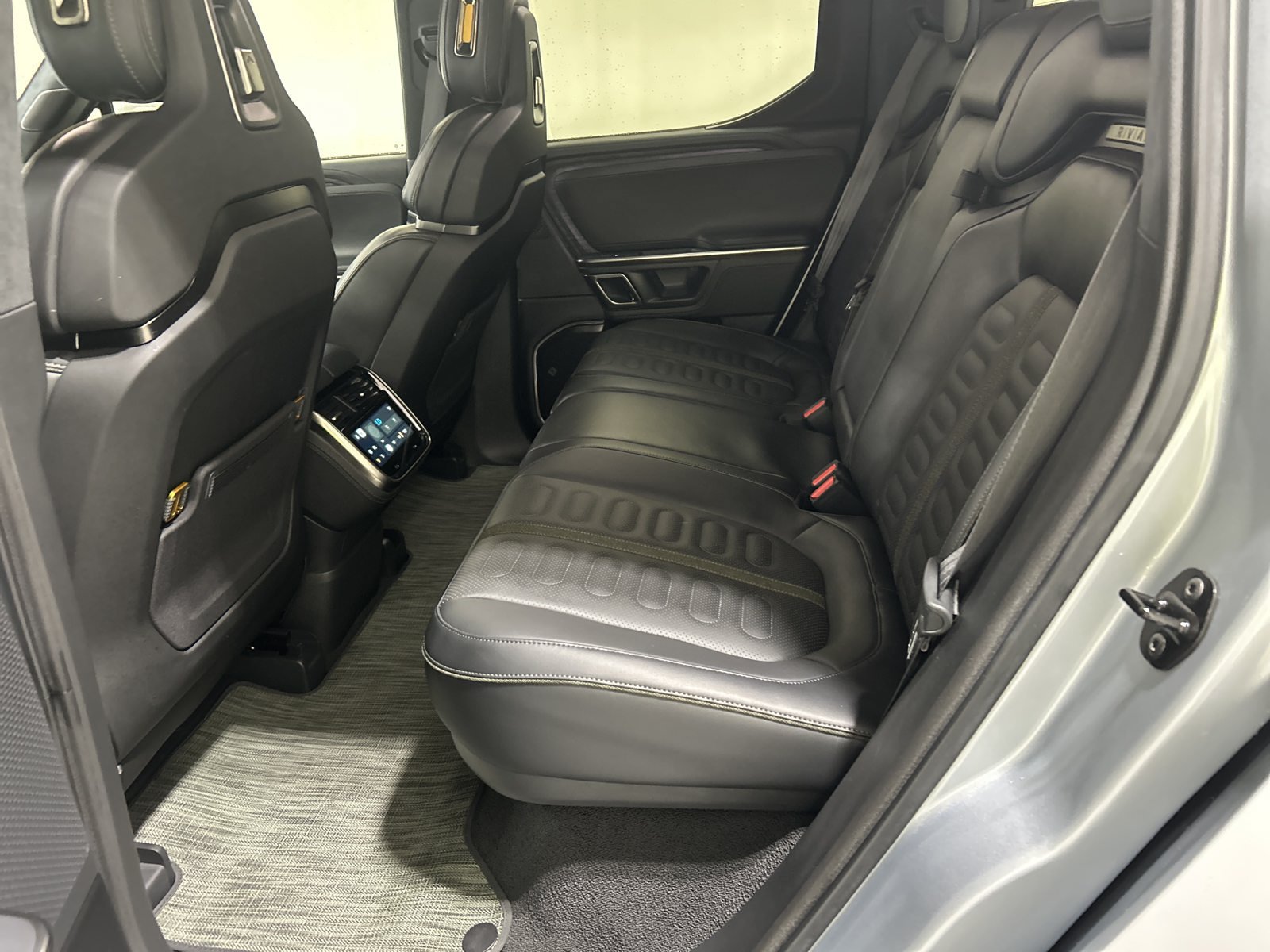 Used 2024 Rivian R1T Adventure Dual AWD/4WD image 21