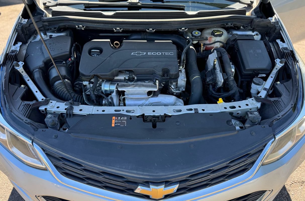Used 2017 Chevrolet Cruze LS FWD image 25