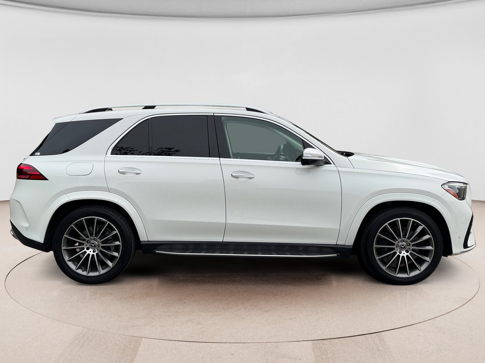 Used 2024 Mercedes-Benz GLE 350 4MATIC image 6