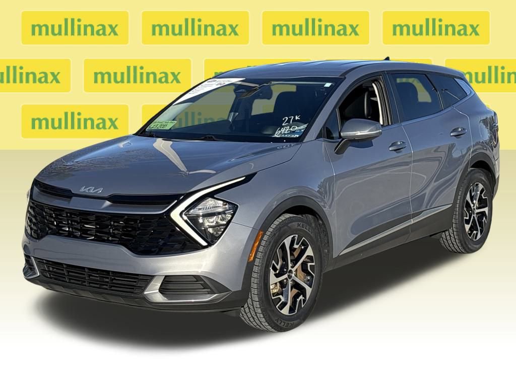 Used 2023 Kia Sportage EX image 12