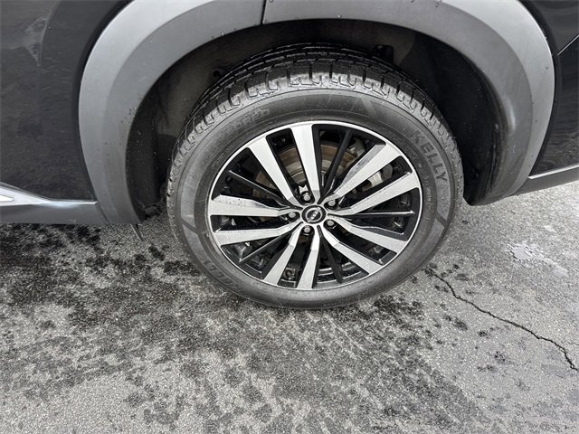 Used 2023 Nissan Pathfinder Platinum w/ Cargo Package image 7