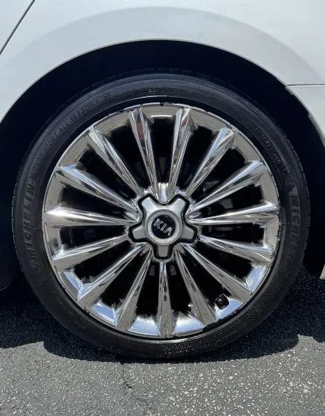 Used 2015 Kia K900 Luxury RWD image 14